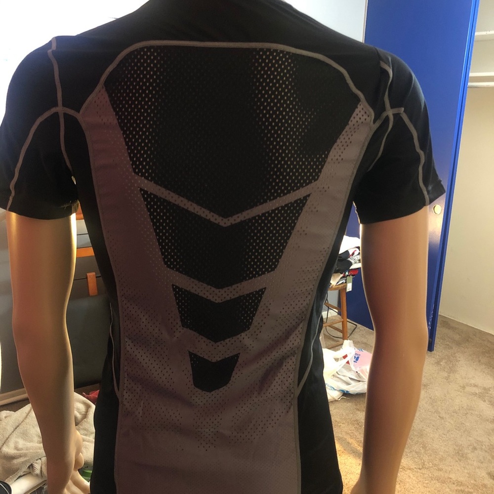 Nike Hypercool shirt - Picture 2 of 5